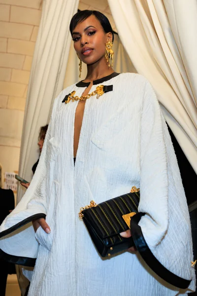 Look 24